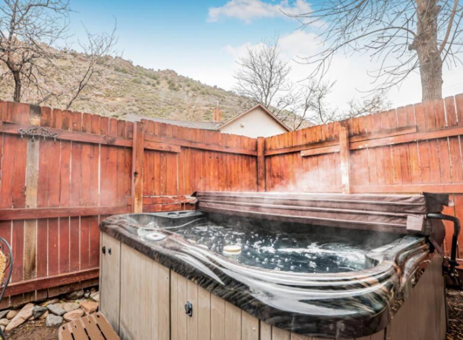 Cliff House Lodge And Hot Tub Cottages Morrison Extérieur photo