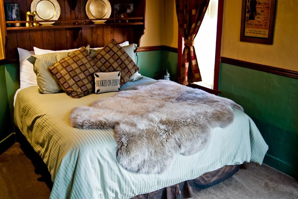 Cliff House Lodge And Hot Tub Cottages Morrison Extérieur photo